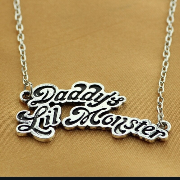 Harley Quinn Suicide Squad Necklace - Picture 4 of 10